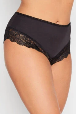 Shorty Noir Taille Haute Bordures Dentelle