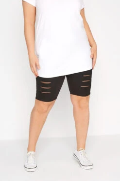 Cycliste Noir Déchiré En Jersey