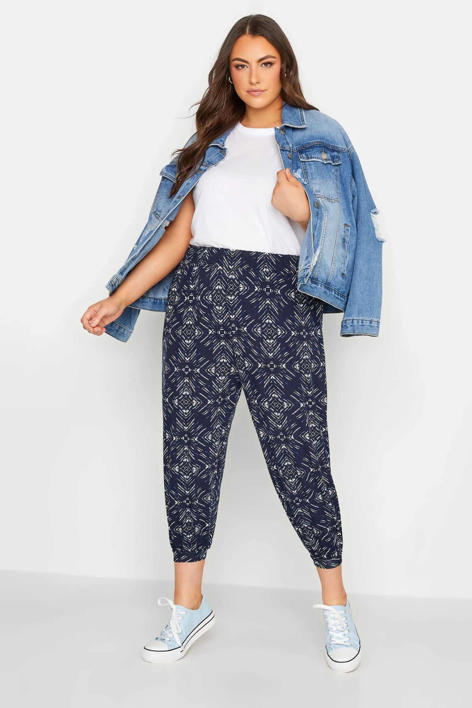 YOURS - Pantalon Style Sarouel Bleu Marine Losanges – Image 2