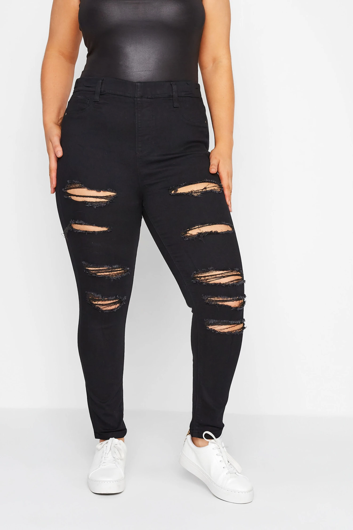 Jegging Noir GRACE Coupe Déchirée